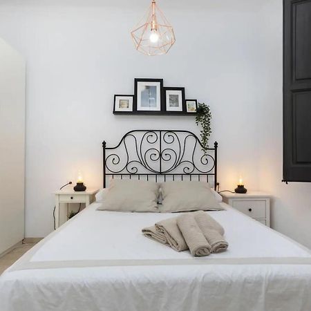 Casa Canyet Con Piscina A Un Paso De Barcelona Y La Playa Badalona Esterno foto