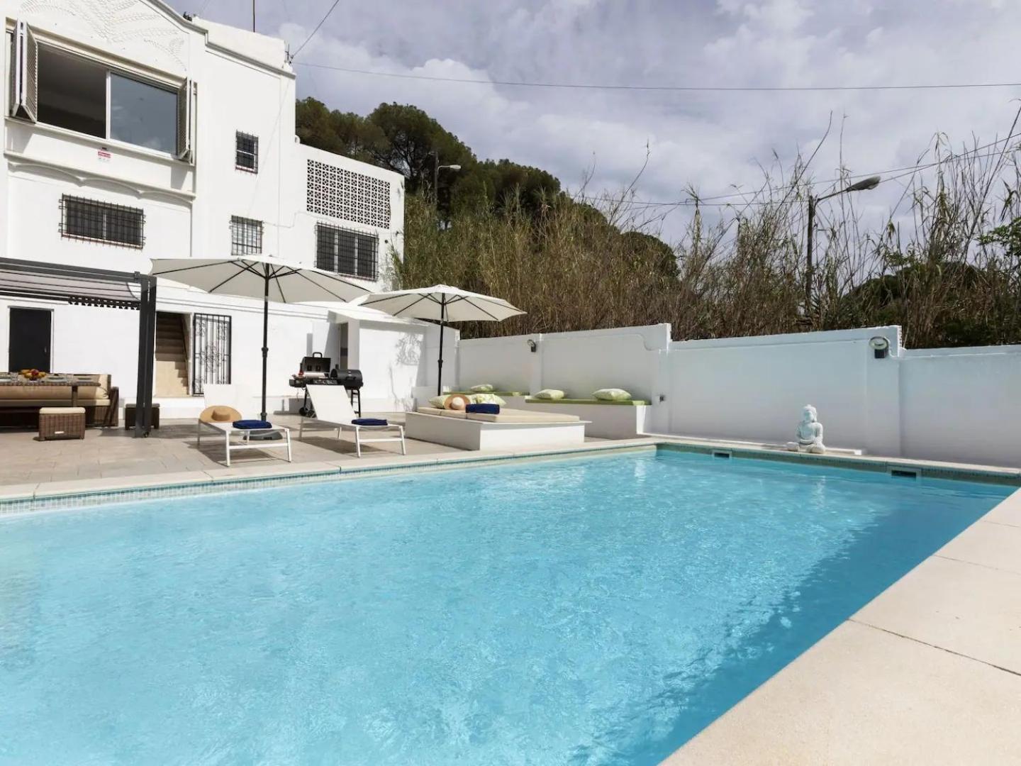 Casa Canyet Con Piscina A Un Paso De Barcelona Y La Playa Badalona Esterno foto