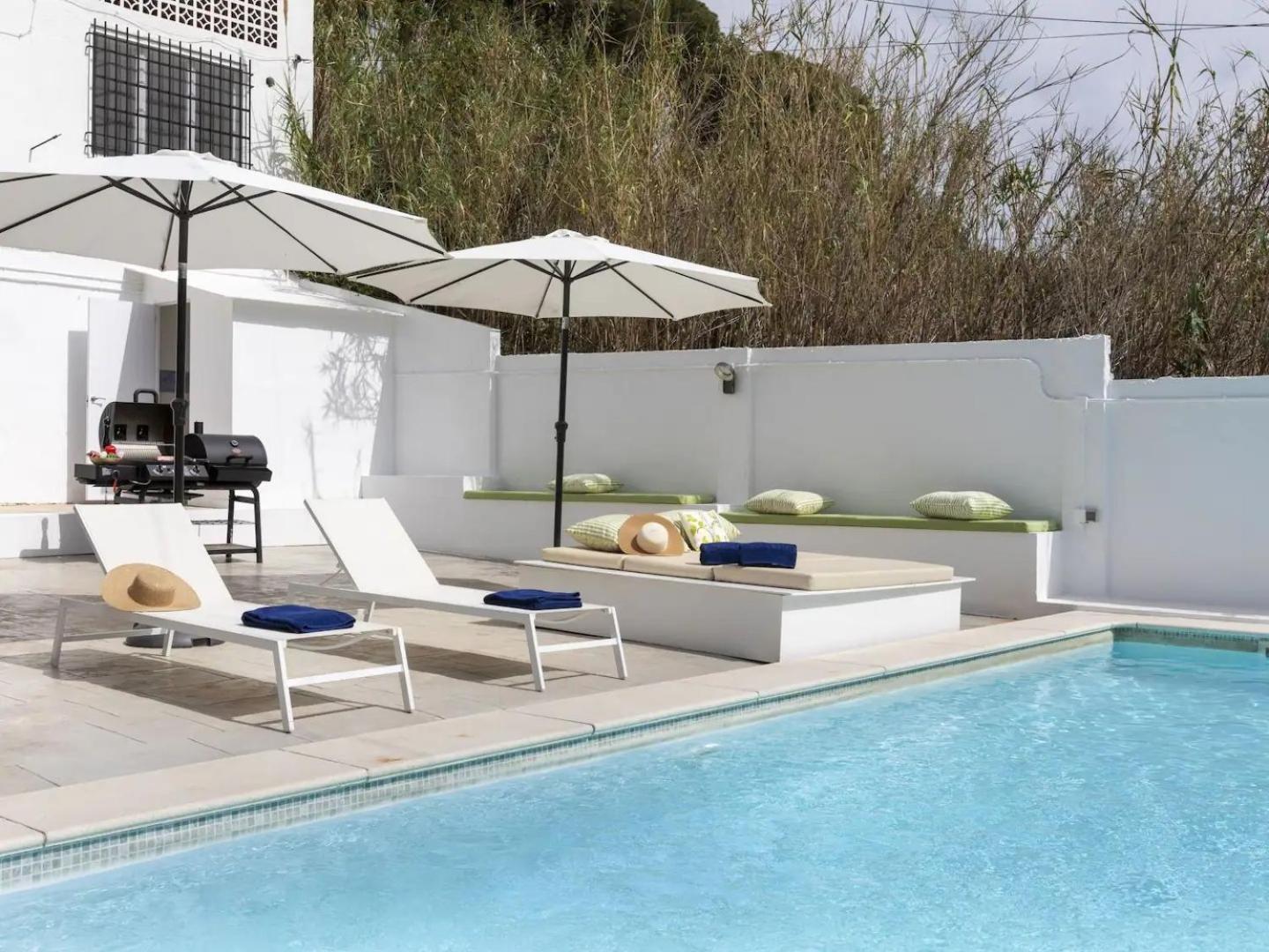 Casa Canyet Con Piscina A Un Paso De Barcelona Y La Playa Badalona Esterno foto
