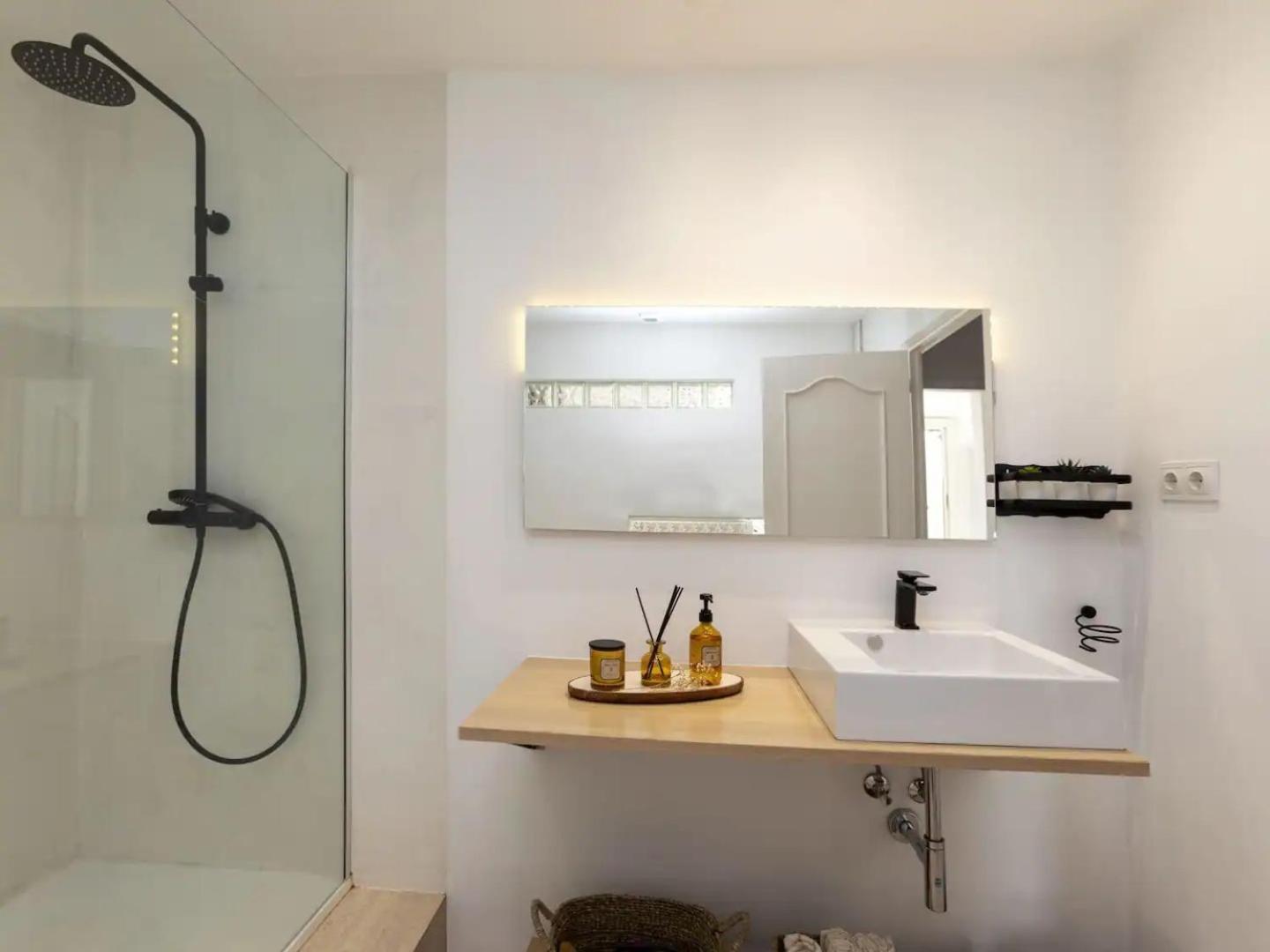Casa Canyet Con Piscina A Un Paso De Barcelona Y La Playa Badalona Esterno foto