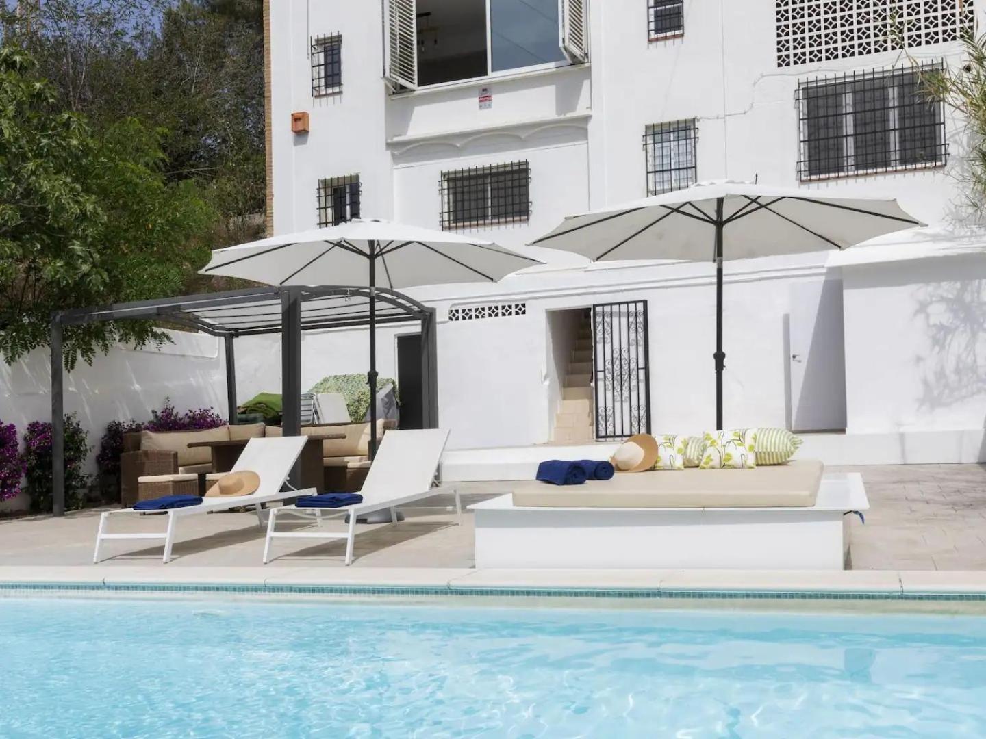 Casa Canyet Con Piscina A Un Paso De Barcelona Y La Playa Badalona Esterno foto