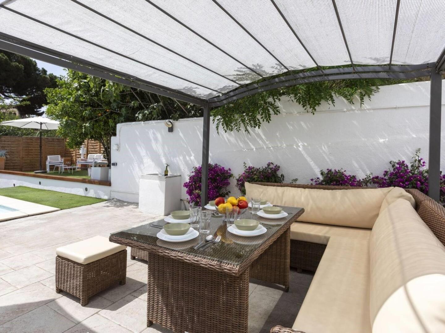 Casa Canyet Con Piscina A Un Paso De Barcelona Y La Playa Badalona Esterno foto